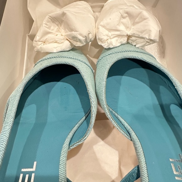 CHANEL 21S Neon Blue Denim Slingback Flats Cap Toe CC Shoes - Size 39 - Picture 6 of 13